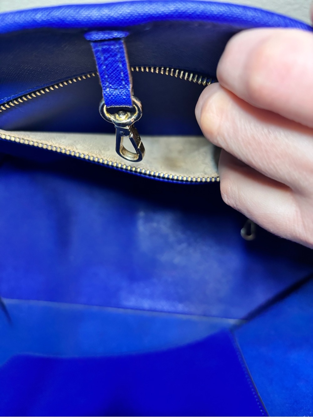 Michael Kors Large Unlined “Minimalist Travel” Tote in Blue with Gold Hardware - Picture 7 of 12